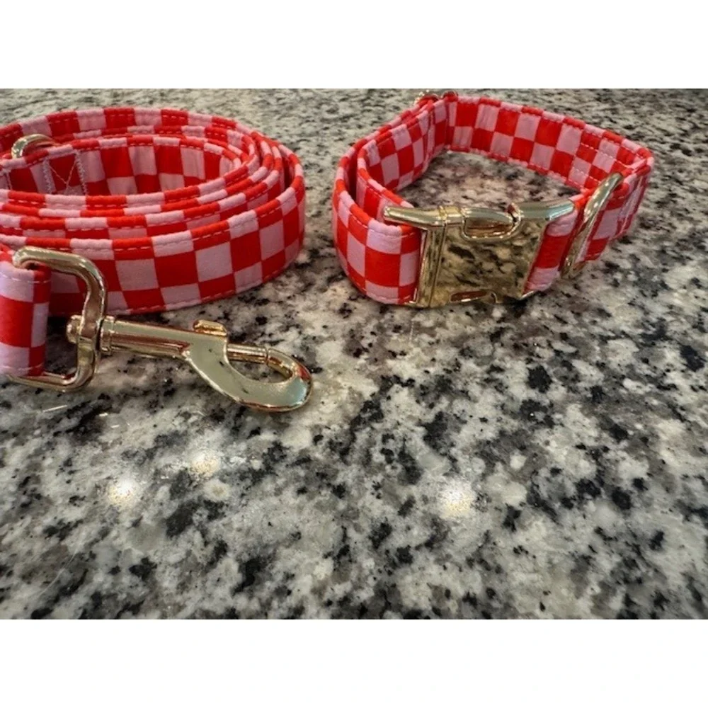 Sniff & Bark Red Pink Checkered Dog‎ Harness Collar Leash Set